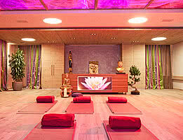 Yoga in the energy room in STOCK resort