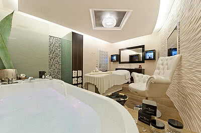 Treatment room in 5-Star Wellness Hotel Austria STOCK resort