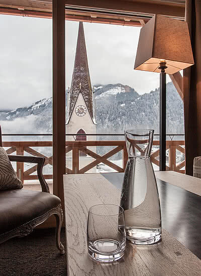 Wohnbereich in der Alpin Lodge II im STOCK resort