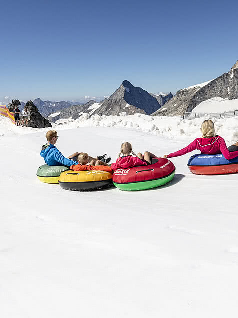 Snowtubing im Gletscherflohpark