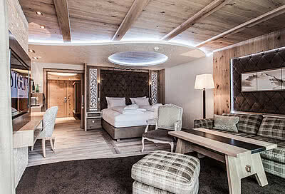 Wohnbereich in der Alpin Lodge I im STOCK resort