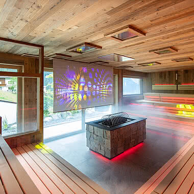 Aufgusssauna in 5-Star Wellness Hotel Austria STOCK resort