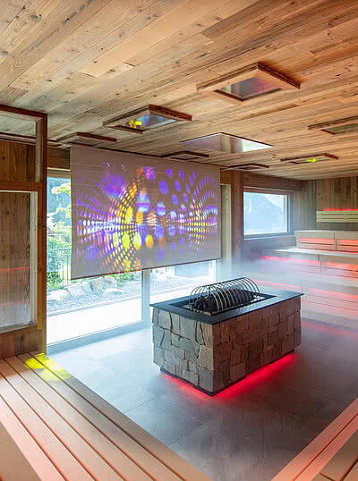 Aufgusssauna in 5-Star Wellness Hotel Austria STOCK resort