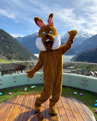 Happy Easter liebes STOCK Team! Wir wünschen euch allen ein frohes Osterfest! #stockresort #stockteamspirit #happyeaster